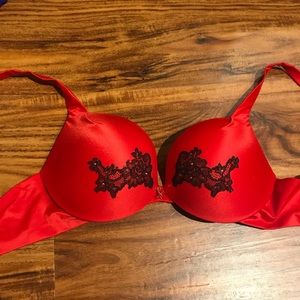 Victoria’s Secret bra